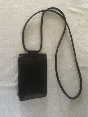 United Colors Of Benetton Black Crossbody leather Phone Pouch